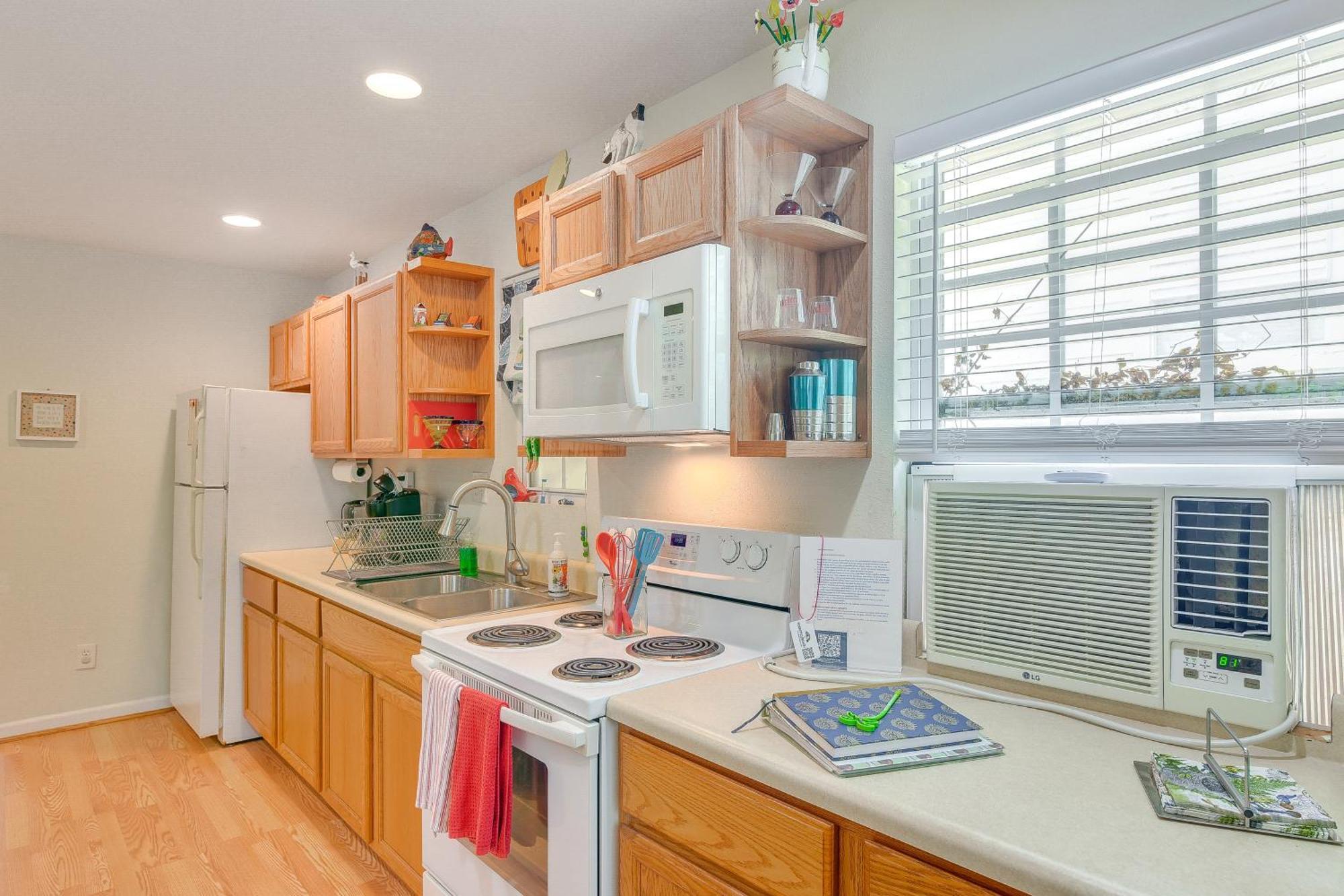 Cozy Galveston Apartment With Private Beach Pass! Buitenkant foto